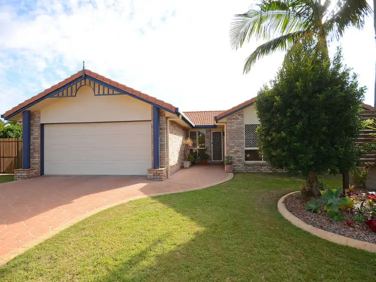 11 Jonwest Cl, Torquay QLD 4655