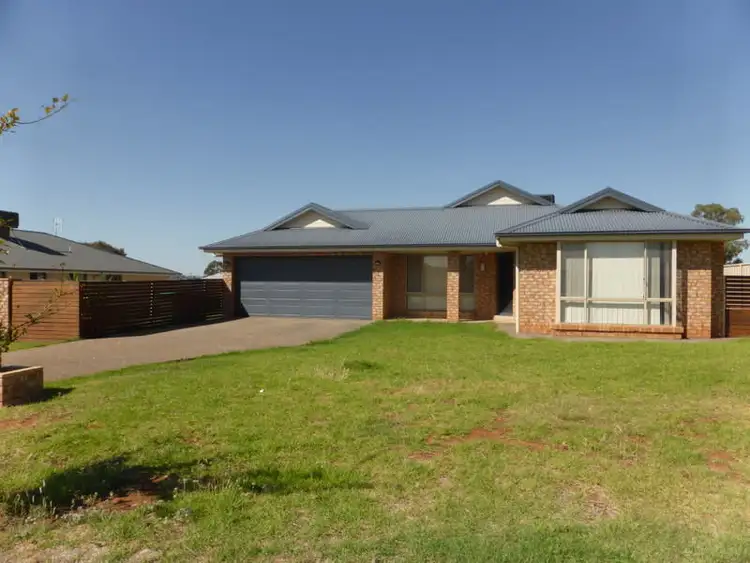 Main view of Homely house listing, 7 Mossgiel Close, Parkes NSW 2870