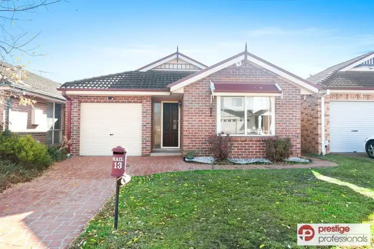 13 Beltana Court, Wattle Grove NSW 2173