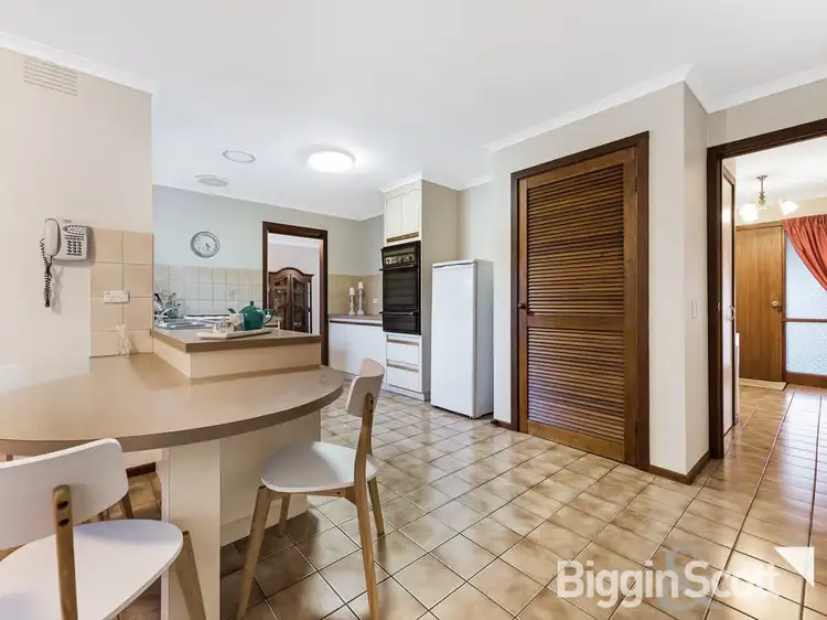 Fifth view of Homely house listing, 5 Fenton Court, Keysborough VIC 3173