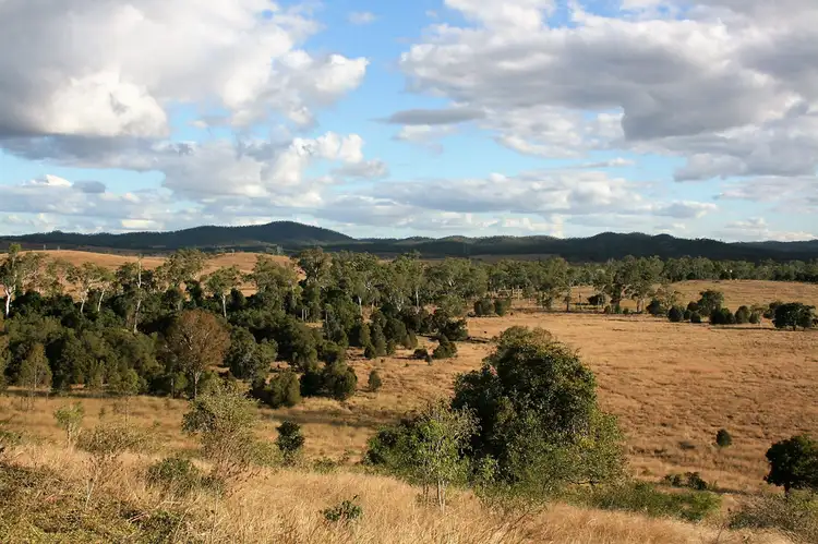 1064 East End Road, Bracewell QLD 4695