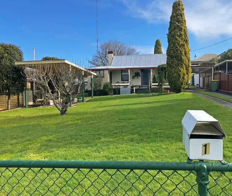 1 Hutton Street, Casterton VIC 3311
