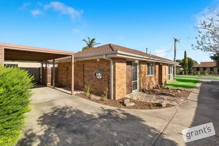 Fifth view of Homely unit listing, 1/4 Damian Court, Cranbourne VIC 3977
