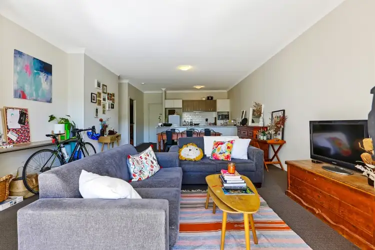 Fourth view of Homely apartment listing, 4/6 Lockhart Street, Woolloongabba QLD 4102