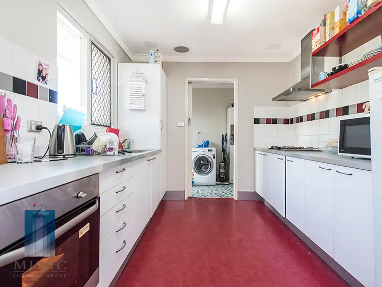 Fifth view of Homely house listing, 2 Bywood Way, Lynwood WA 6147