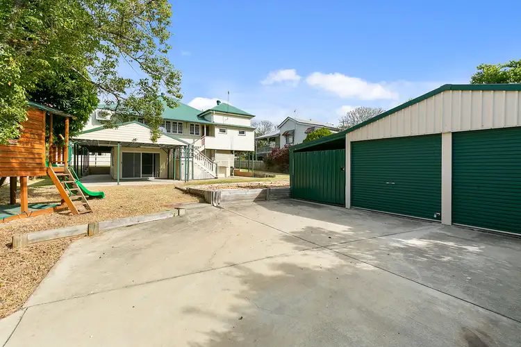 16 Blackstone Road, Newtown QLD 4305