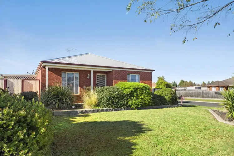 1 Paratone Crescent, St Albans Park VIC 3219
