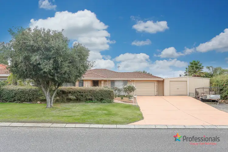 27 Redcliffe Avenue, Marangaroo WA 6064