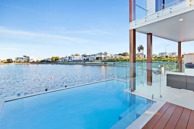 4 Reflection Crescent, Birtinya QLD 4575