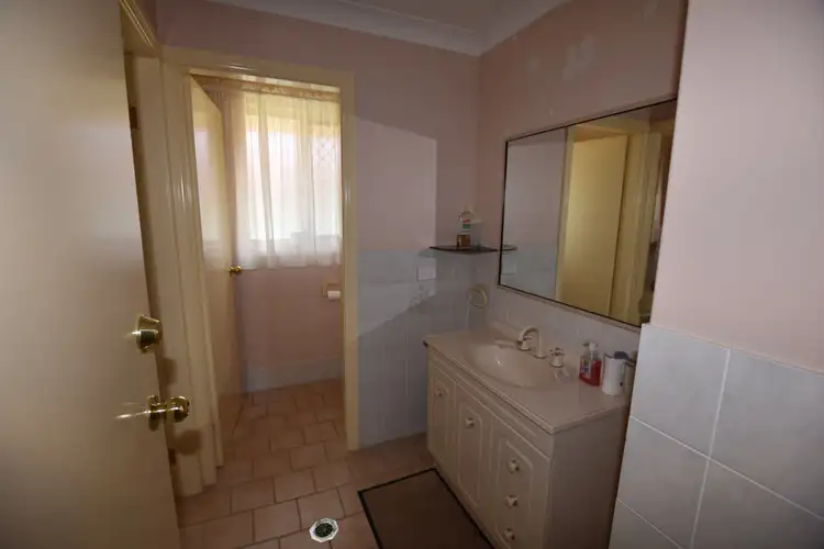 Seventh view of Homely house listing, 18 Coombes Place, Orange NSW 2800