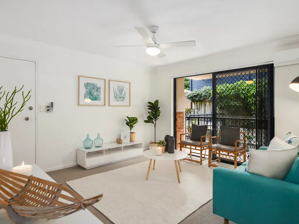 Main view of Homely unit listing, 1/4 Waverley Street, Southport QLD 4215