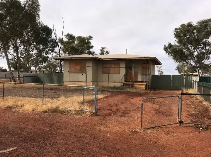 13 Consols Road, Meekatharra WA 6642
