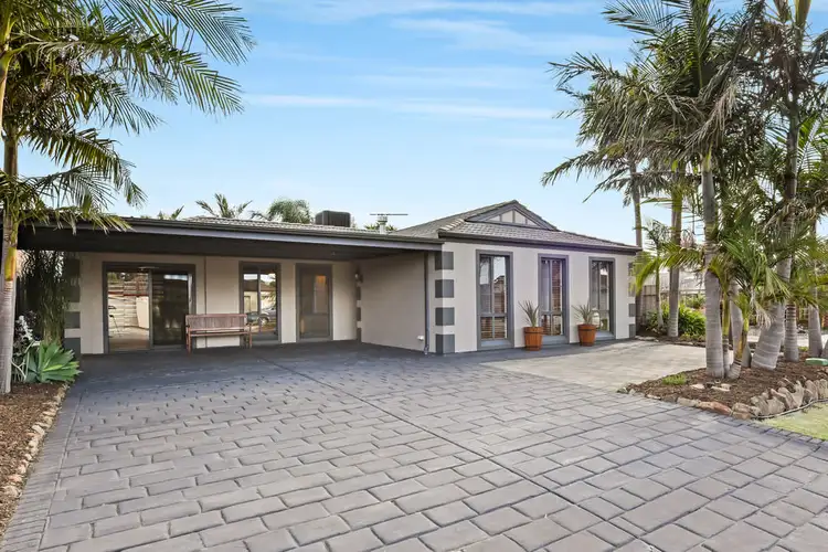 2 Paradine Way, Morphett Vale SA 5162