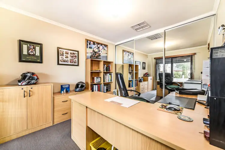 Fifth view of Homely house listing, 2 Paradine Way, Morphett Vale SA 5162