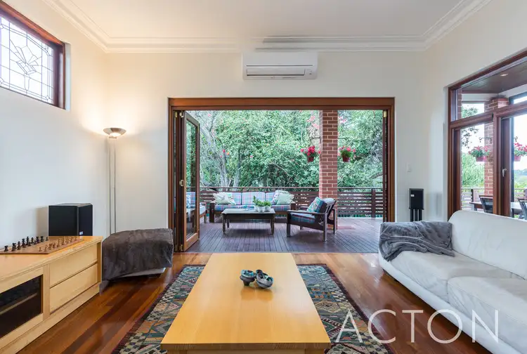 100 Edinboro Street, Mount Hawthorn WA 6016