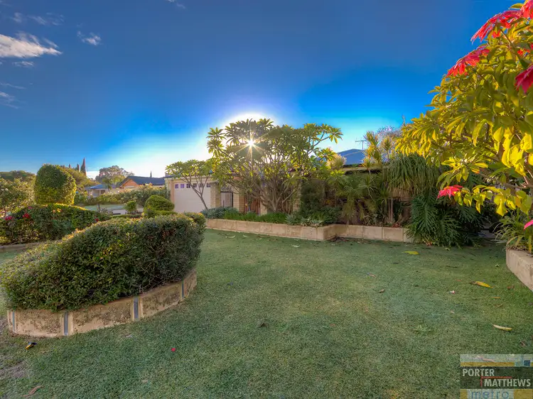 15 Myerson Crescent, Maida Vale WA 6057