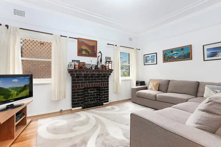 Main view of Homely unit listing, 2/52 Thomas Street, Lewisham NSW 2049