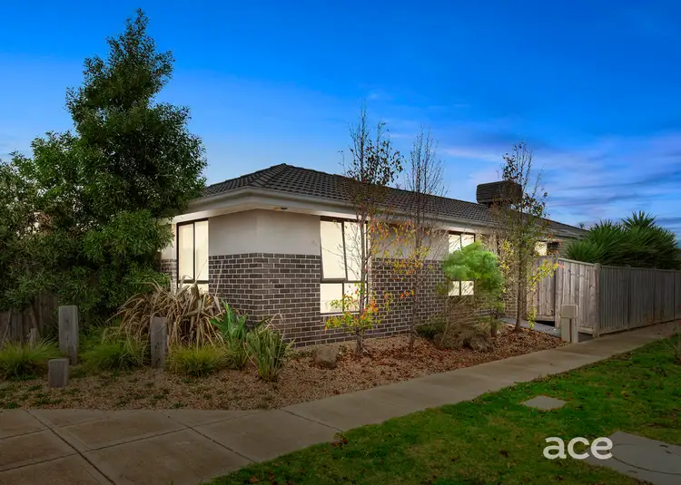 Second view of Homely house listing, 2 Ceratta Crescent, Tarneit VIC 3029