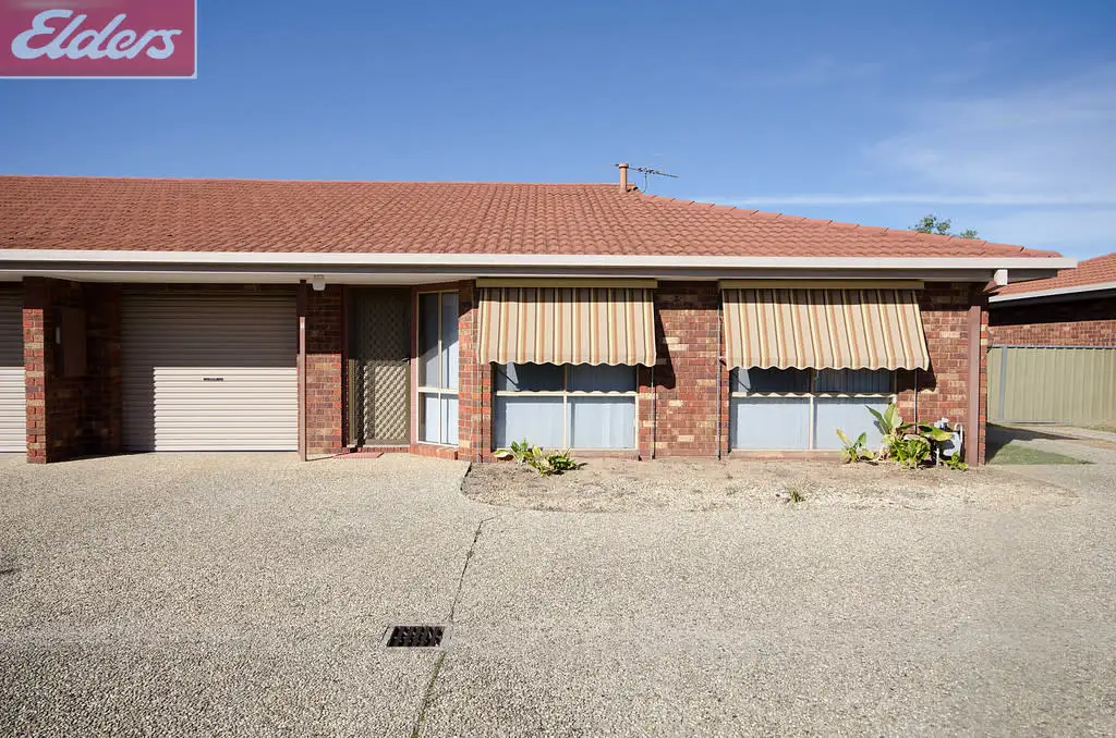 Main view of Homely unit listing, 2/5 Roadshow Drive, Wodonga VIC 3690