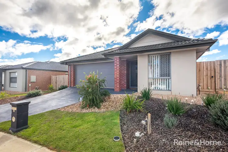 16 Gosse Crescent, Brookfield VIC 3338