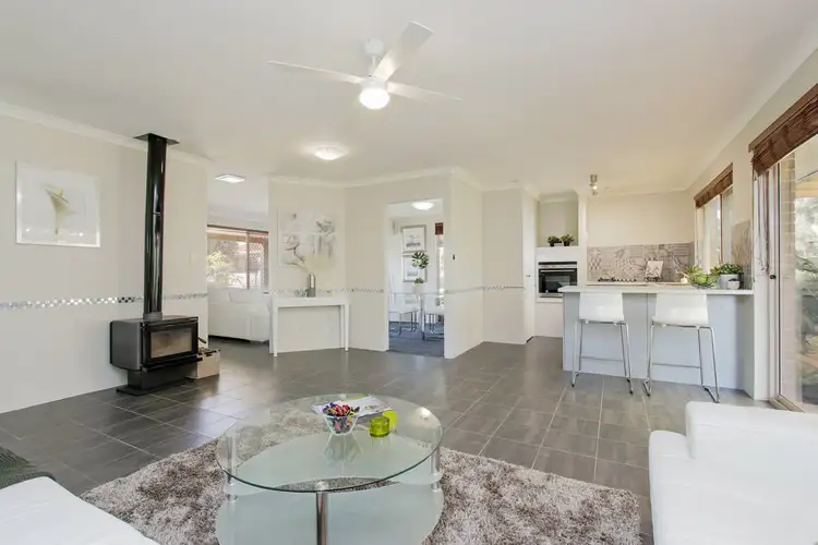 14 Lancer Way, Alexander Heights WA 6064