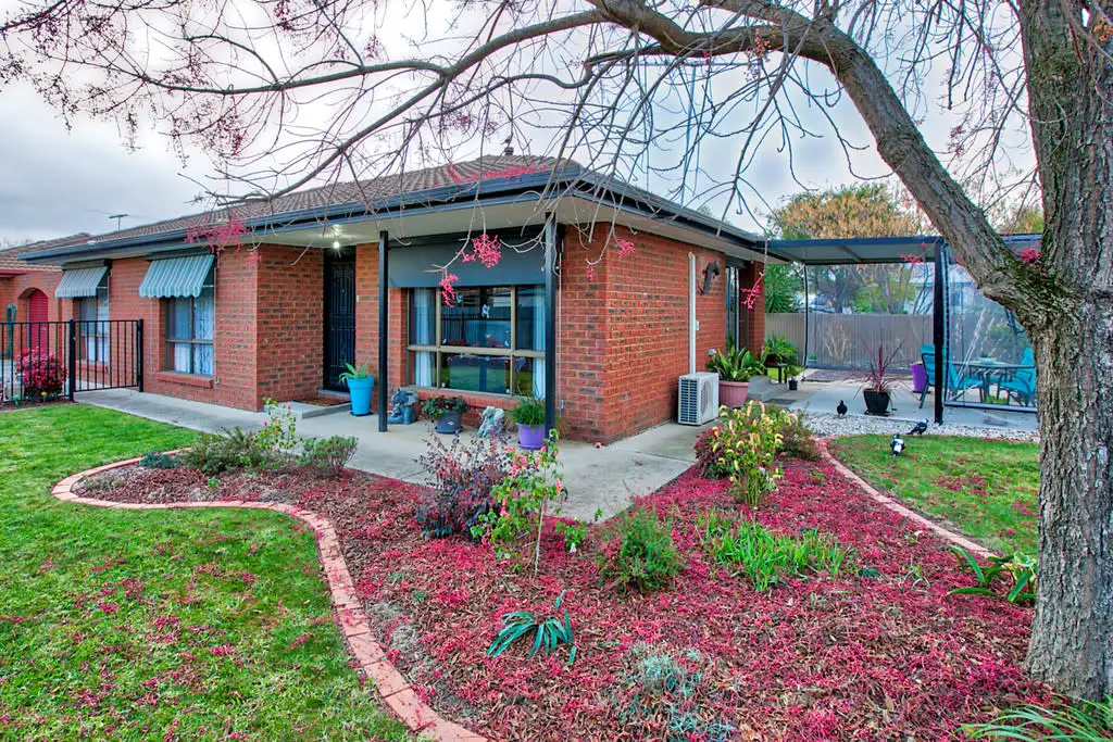 Main view of Homely unit listing, 2/16 Griffith St, Wodonga VIC 3690