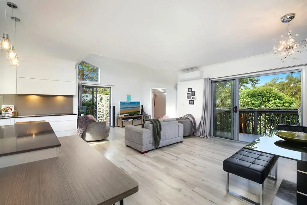 Main view of Homely house listing, 10 Robinia Parade, Springfield NSW 2250