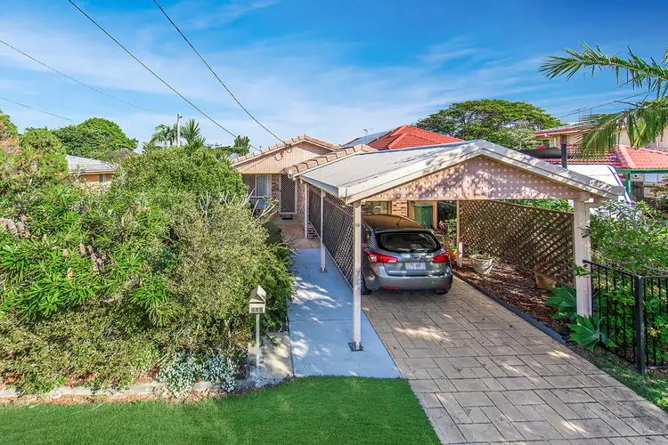 15a Frank St, Scarborough QLD 4020