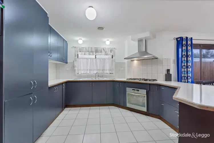 Fifth view of Homely house listing, 17 Mark Court, Seabrook VIC 3028