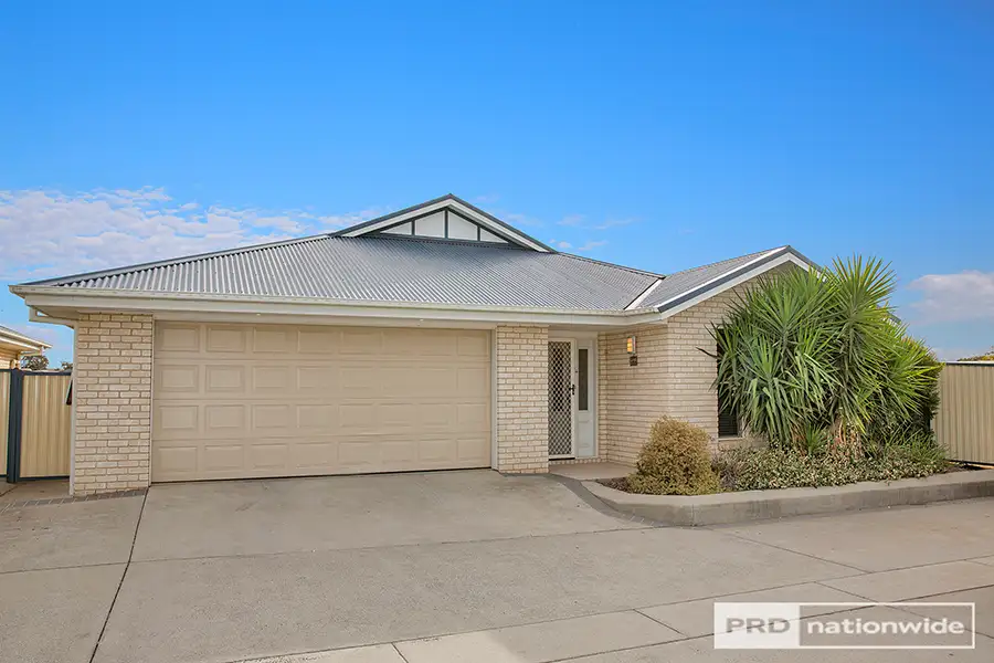 Main view of Homely villa listing, 4/39 Cunningham Street, Tamworth NSW 2340