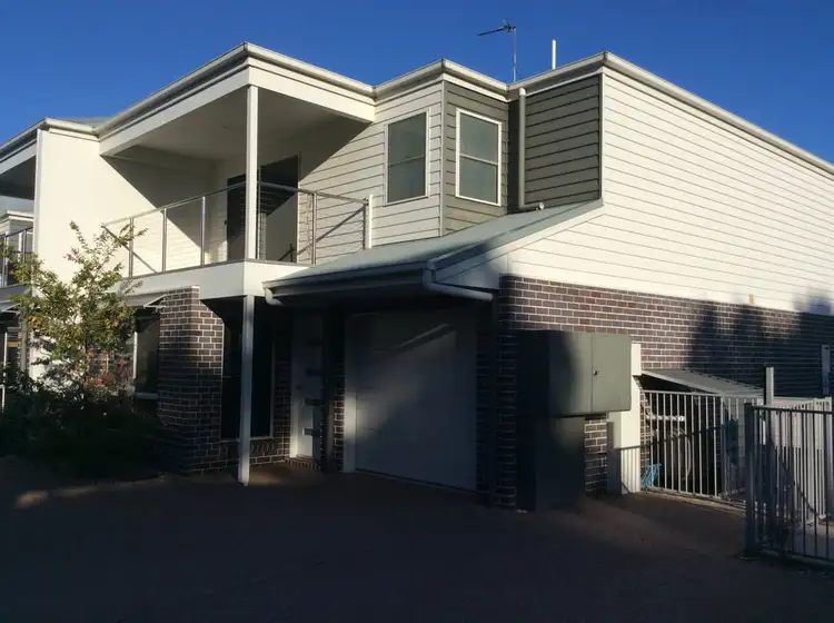 11/8 Taylor Street
