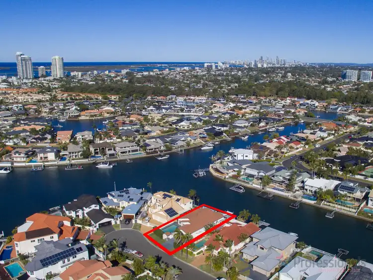 127 Sundance Way, Runaway Bay QLD 4216