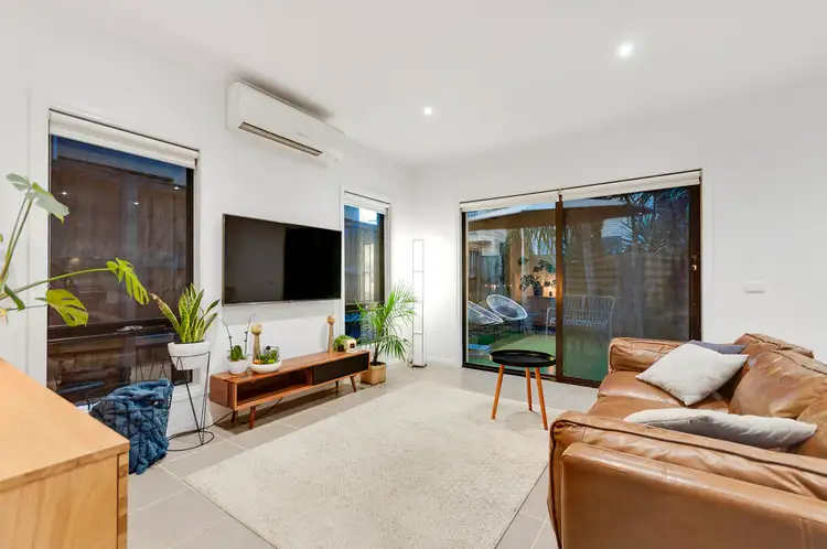 Third view of Homely townhouse listing, 2/276 Nepean Highway, Seaford VIC 3198