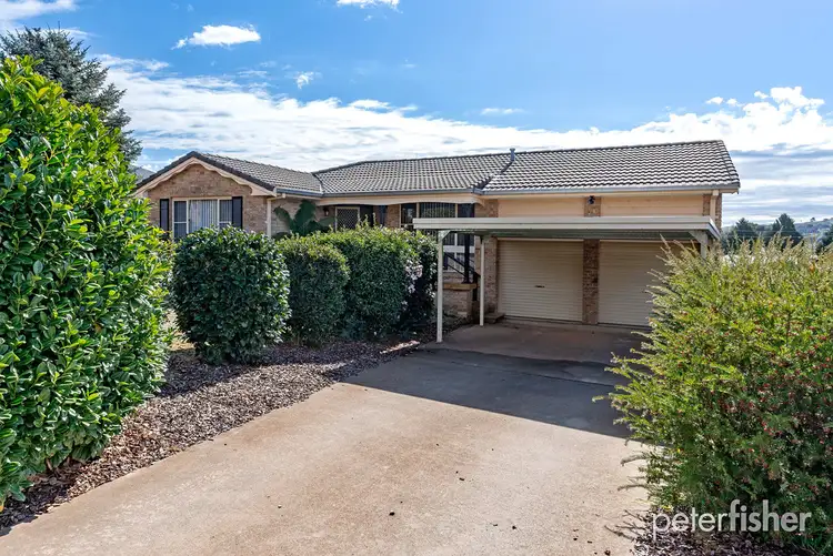 24 Maple Crescent, Blayney NSW 2799