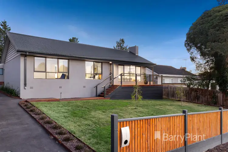 42 Faraday Road, Croydon South VIC 3136