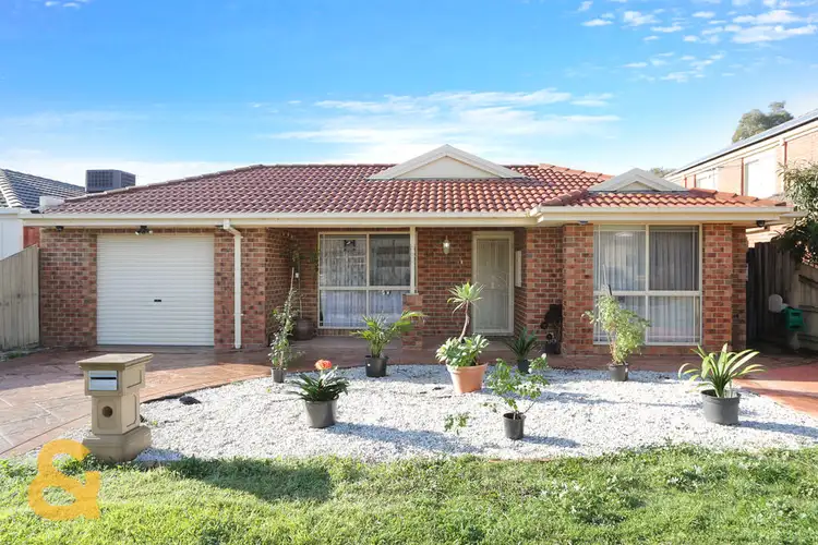 23 McIntyre Avenue, Roxburgh Park VIC 3064