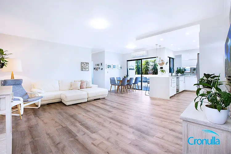 Main view of Homely apartment listing, 3/52 Kingsway, Cronulla NSW 2230