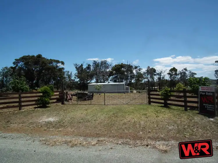15 Manyat Place, King River WA 6330