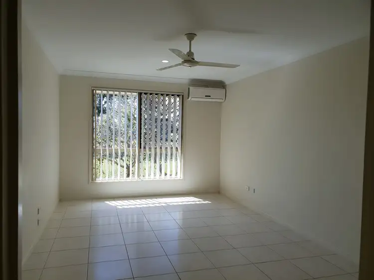 Sixth view of Homely unit listing, Unit 2, 205 Pulgul Street, Urangan QLD 4655