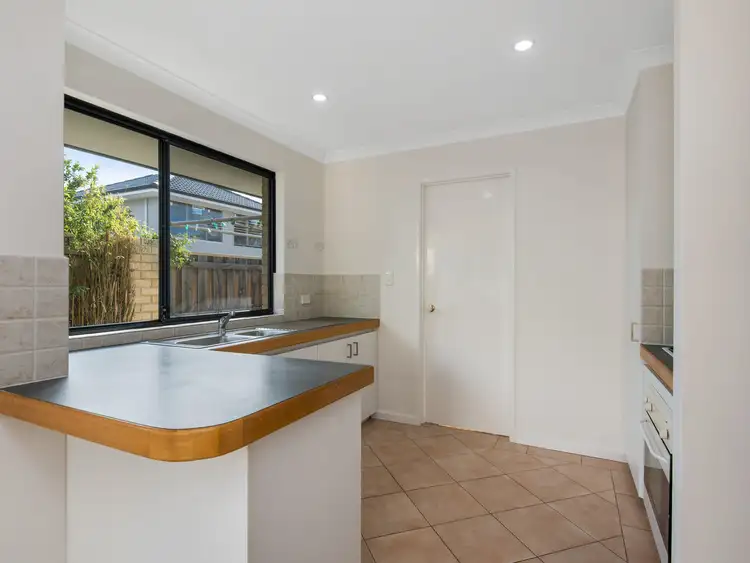 Sixth view of Homely semi-detached listing, 221B Huntriss Road, Doubleview WA 6018