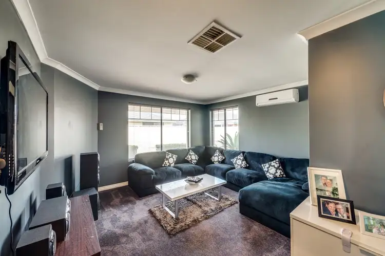 4B Cotter Loop, Success WA 6164