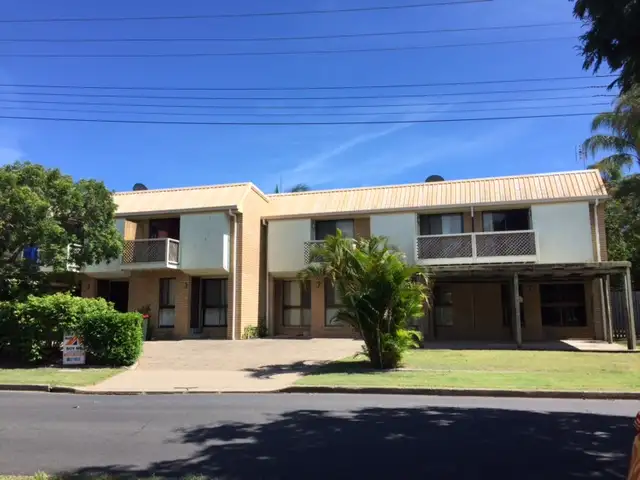 Main view of Homely townhouse listing, 2/10 Denmans Camp Road, Torquay QLD 4655