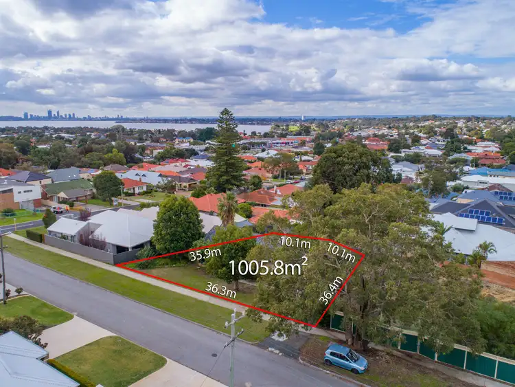 6 Curtis Road, Melville WA 6156