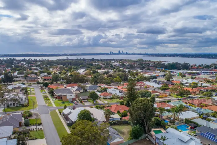 Sixth view of Homely house listing, 6 Curtis Road, Melville WA 6156