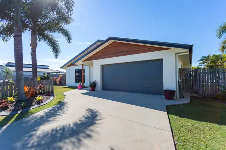 8 Slater Avenue, Blacks Beach QLD 4740