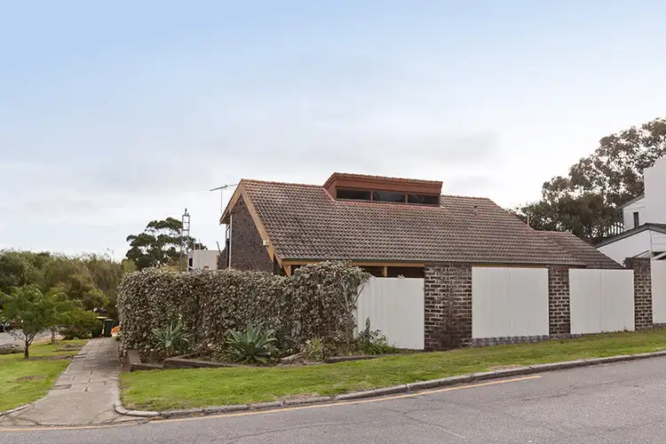9 Rob Roy Street, Swanbourne WA 6010