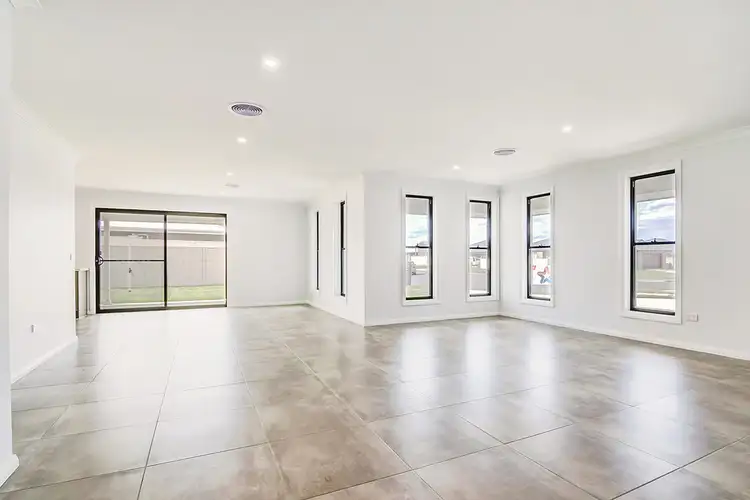 Fifth view of Homely house listing, 10 Maxwell Drive, Eglinton NSW 2795
