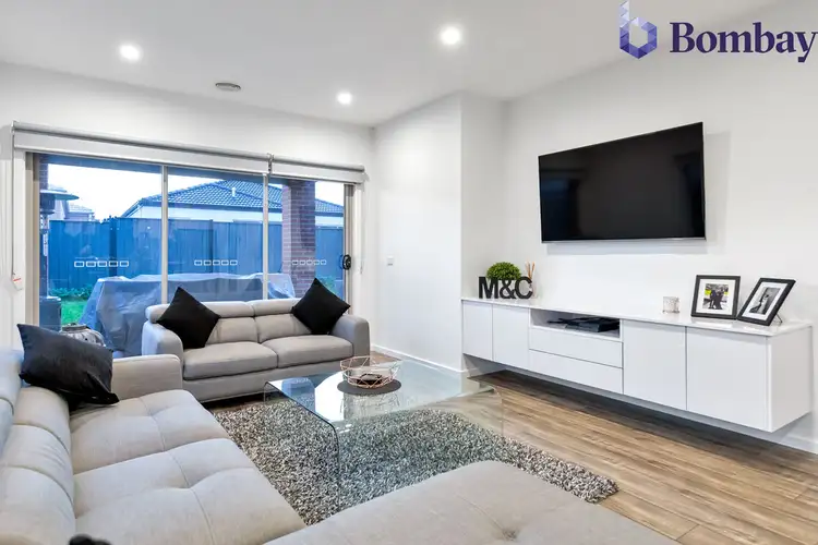 Second view of Homely house listing, 27 Streamside Drive, Craigieburn VIC 3064