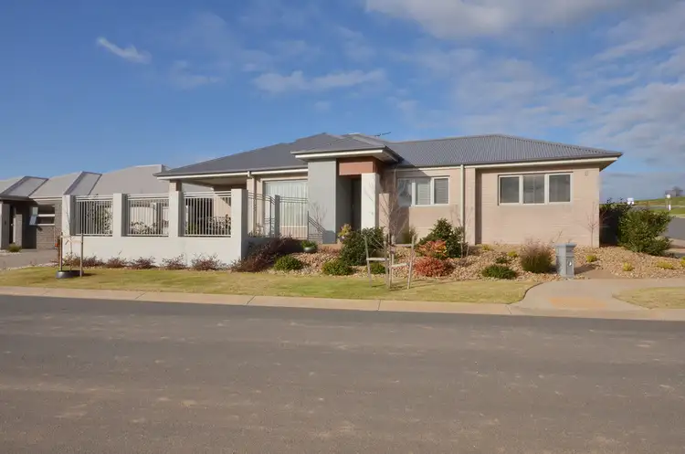 Main view of Homely house listing, 6 Anglesey Street, Wodonga VIC 3690