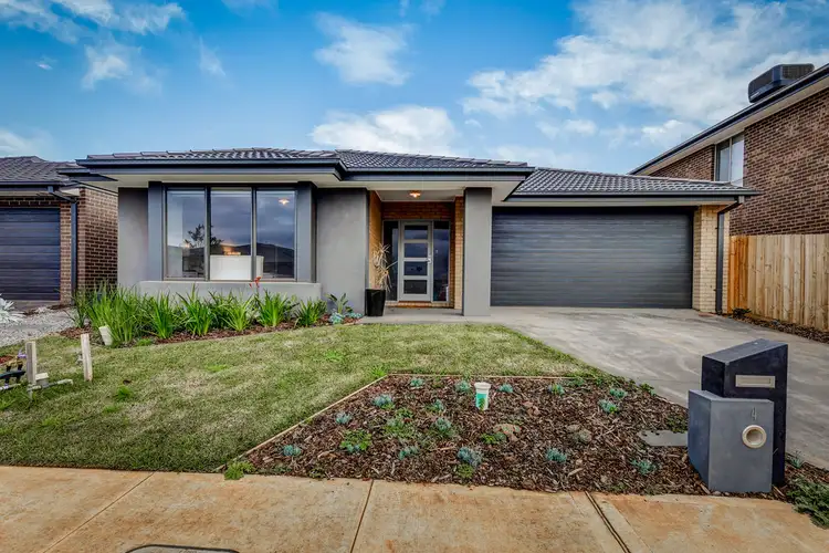 4 Hargraves Street, Rockbank VIC 3335